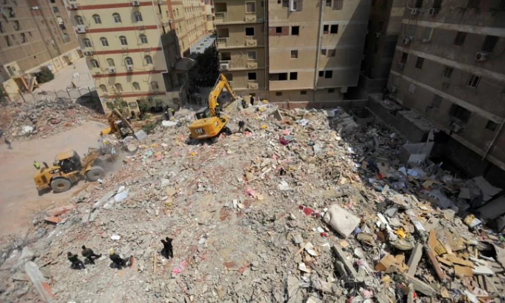 Αίγυπτος: Στους 16 οι νεκροί από κατάρρευση δεκαώροφου κτιρίου